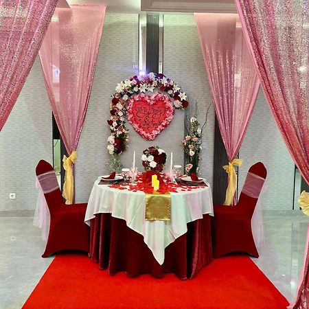 All Nite And Day Hotel Alam Sutera Серпонг Екстериор снимка