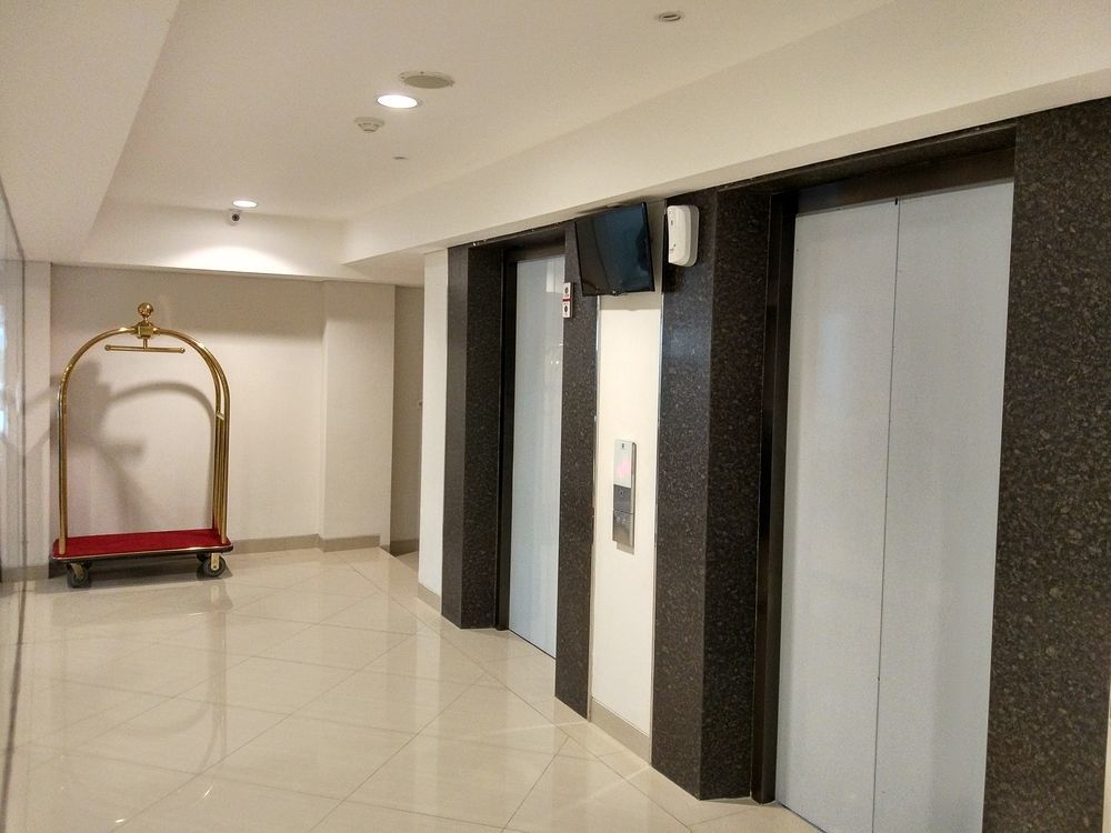 All Nite And Day Hotel Alam Sutera Серпонг Екстериор снимка